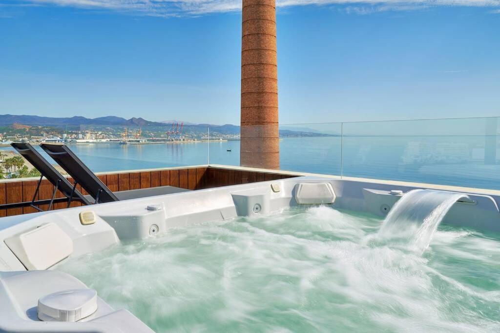 Apartamento D&R Penthouse On The Beach Málaga Exterior foto